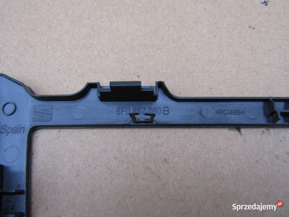 OSŁONA RAMKA PANELU NAWIEWU SEAT IBIZA V 6F Rok produkcji 2018