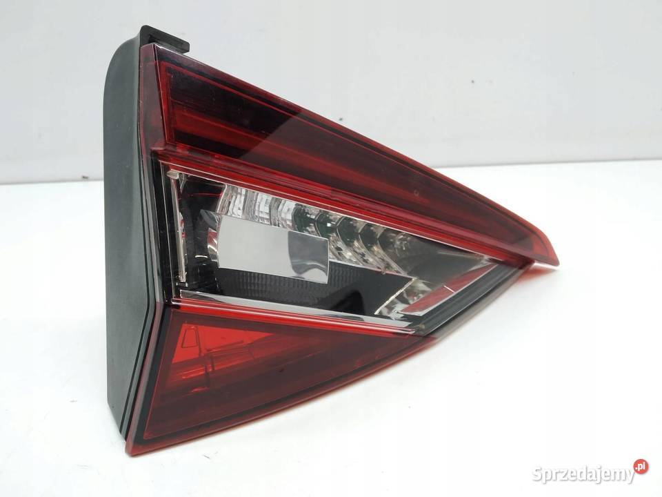 LAMPA TYŁ W KLAPĘ LEWA KOMBI 3V9945307F Skoda sprzedam