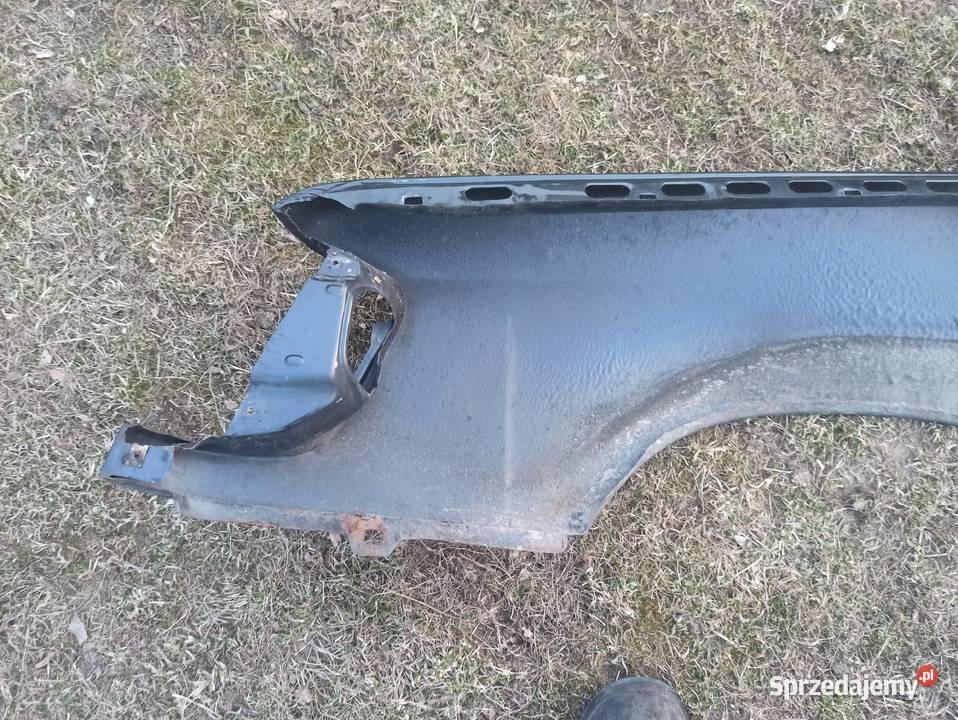 Prawy blotnik w124 kolor 199 zamiennik części blacharskie śląskie Gliwice sprzedam