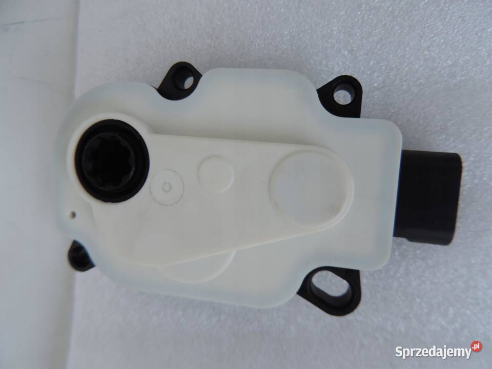 Silnik wlotu powietrza Opel Astra J 13321318