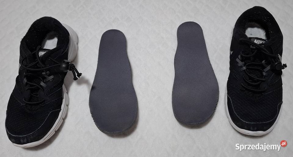 Buty sportowe chłopięce Nike 355 23 czarne Czeladź sprzedam