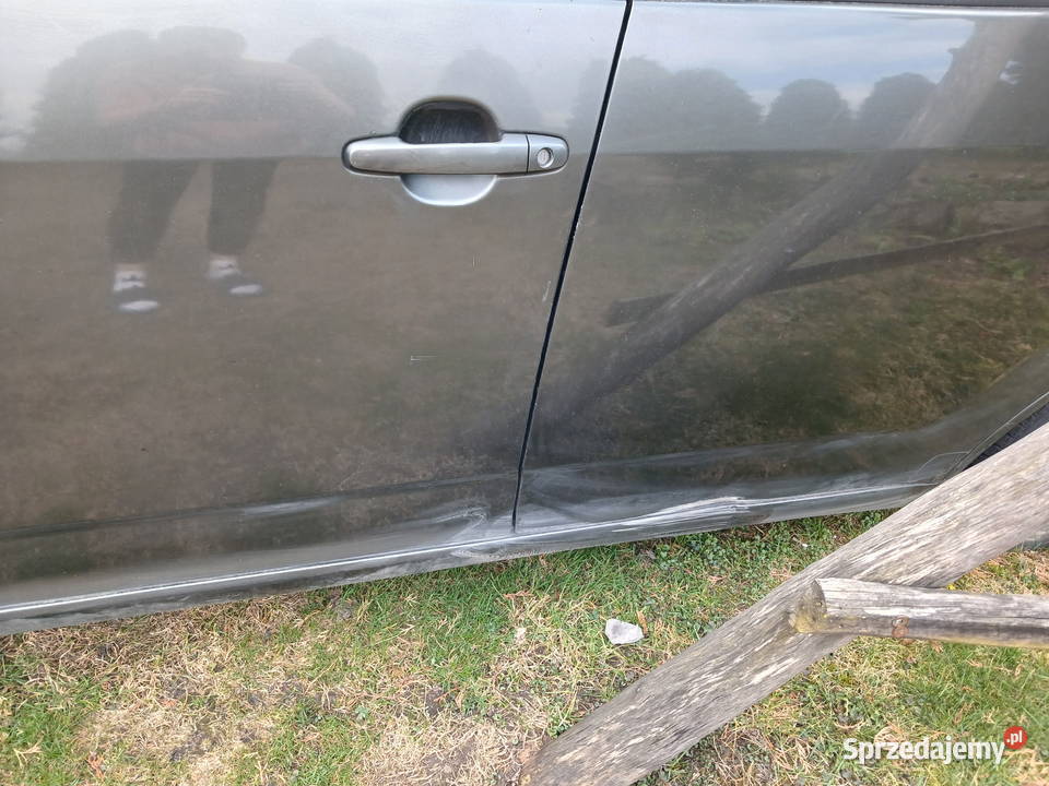Sprzedam Toyotę corolla verso z uszkodzonym mazowieckie Grabianów sprzedam