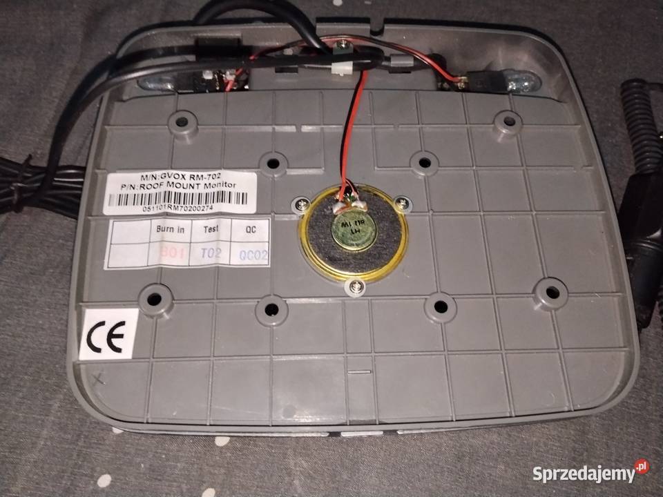 Sprzedam telewizor LCD do auta brakuje kabli sprzedam