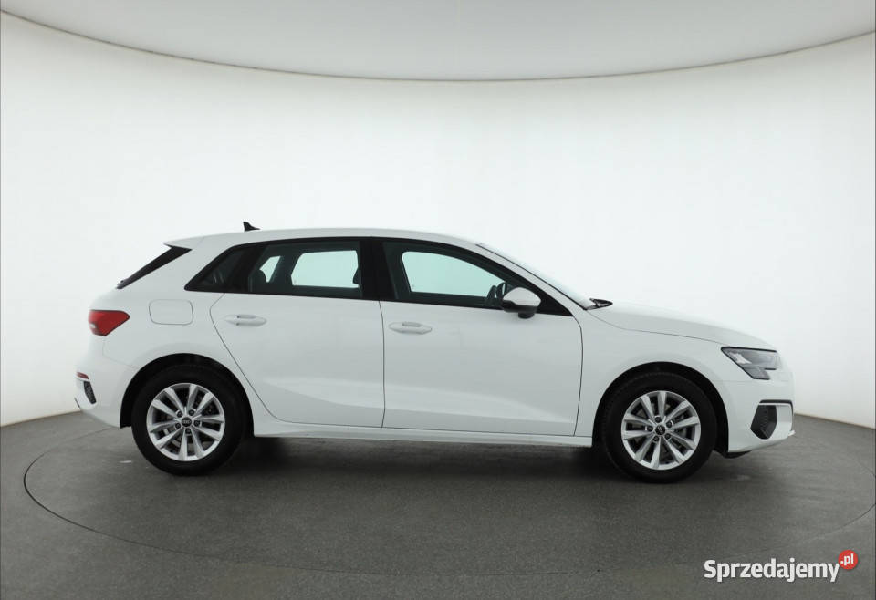 Audi A3 30 TFSI elektryczne lusterka