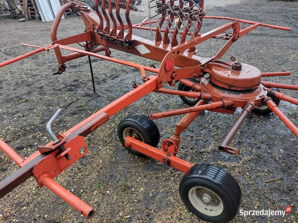 Zgrabiarka Karuzelowa KUHN 4101 wielkopolskie Konin