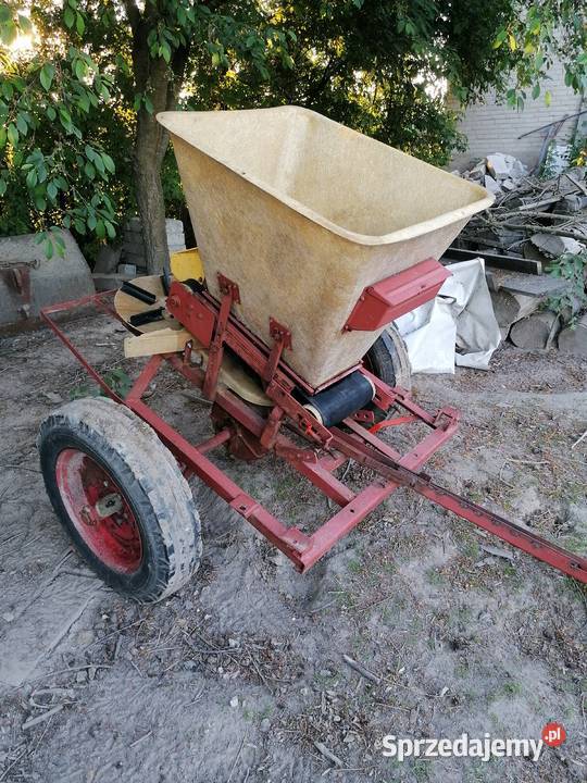 Rozsiewacz KOS nieuszkodzony Rozsiewacze nawozów Krasnystaw
