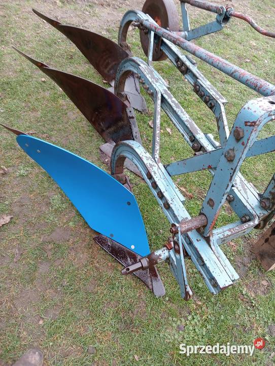 Pług zagonowy 3 skibowy Overum stan nieuszkodzony