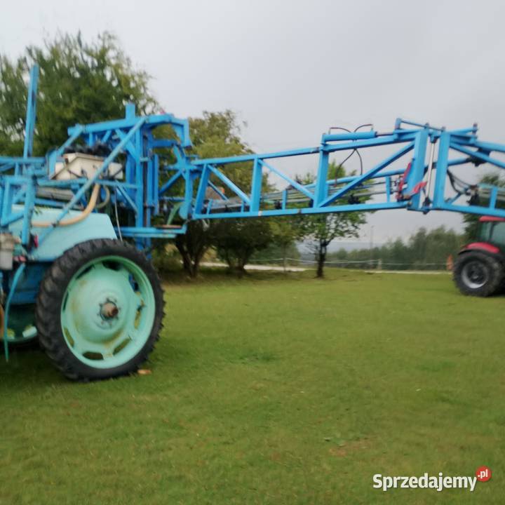 Opryskiwacz polowy ciągany 25 lit 21 metr Opatów sprzedam