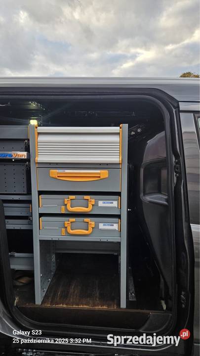 Zabudowa serwisowa warsztatowa busa store van mazowieckie Wołomin