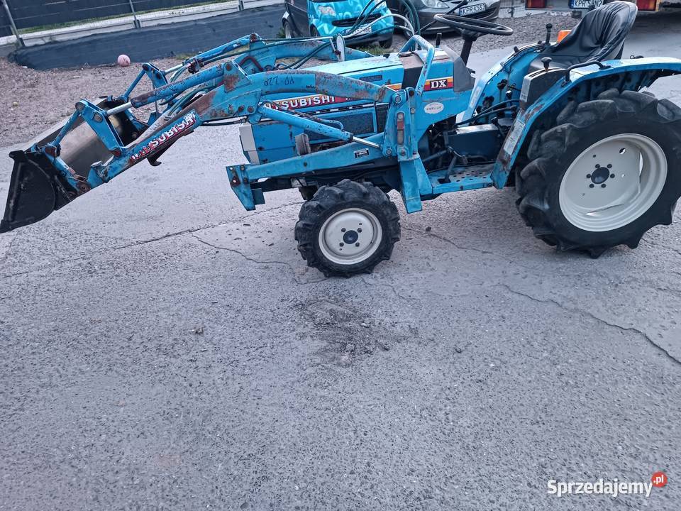 Traktorek Mitsubishi z turem i glebogryzarka Koniusza