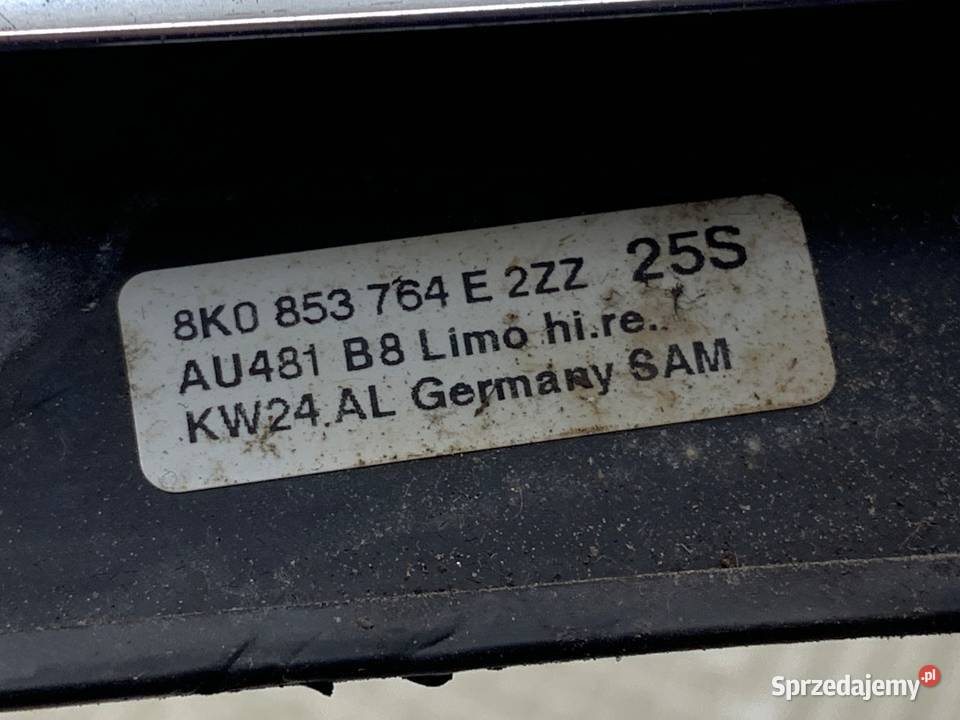 LISTWA ZGARNIAJĄCA TYŁ PRAWY AUDI A4 B8