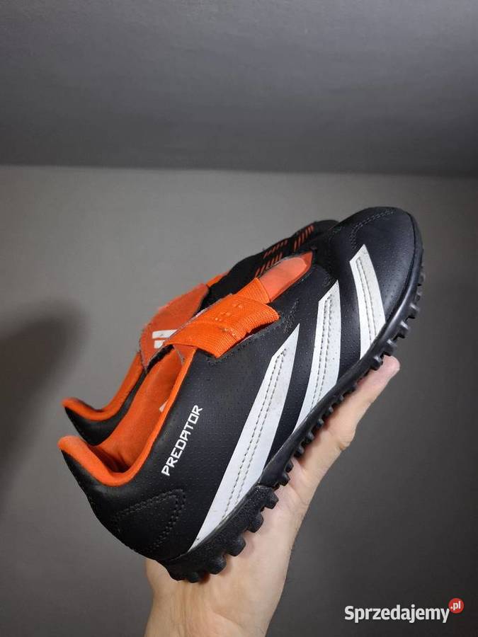 Buty 33 piłkarskie korki turfy adidas Predator Znak 'Zdrowa Stopa'