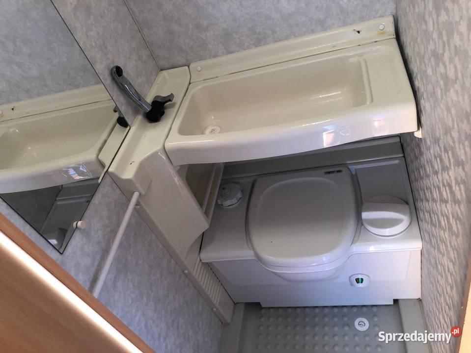 Adria 2005r DMC 1000 4os przedsionek