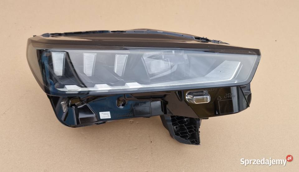 PEUGEOT 5008 III 3 LAMPA REFLEKTOR PRAWY FULL lubuskie