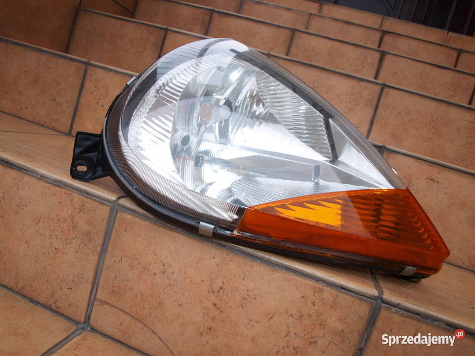 Ford Ka lampa prawa przód 1996 2008r europa Kalisz