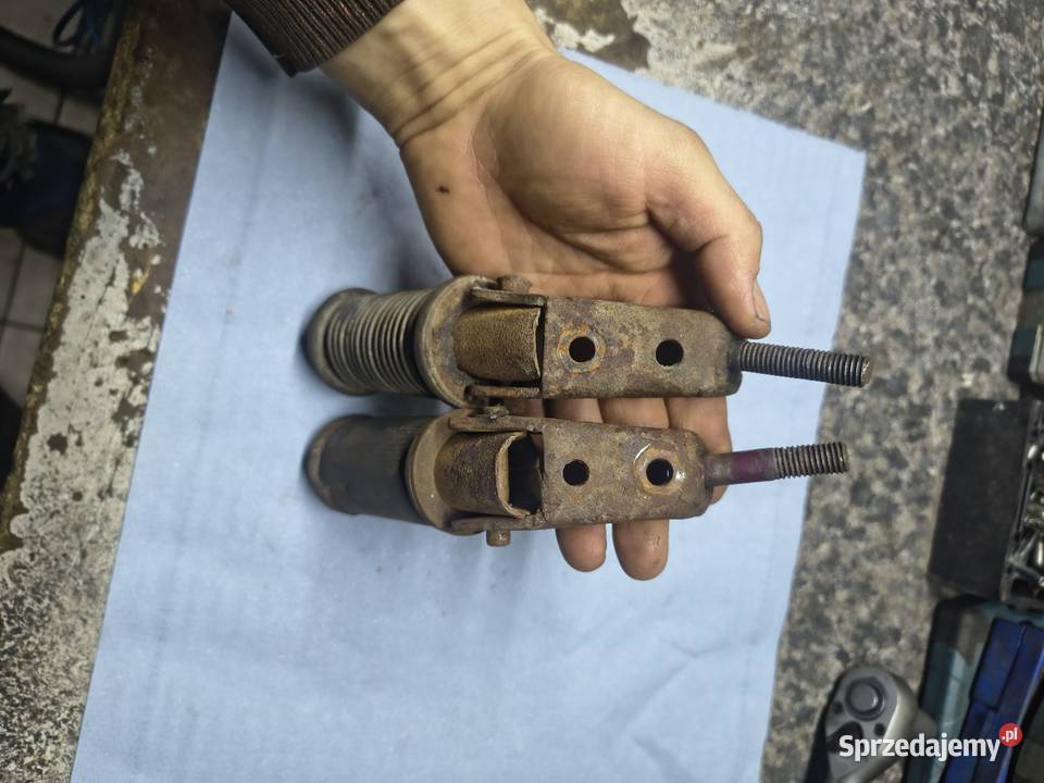 Podnóżki pasażera Jawa perak 250 typ 11 12 18