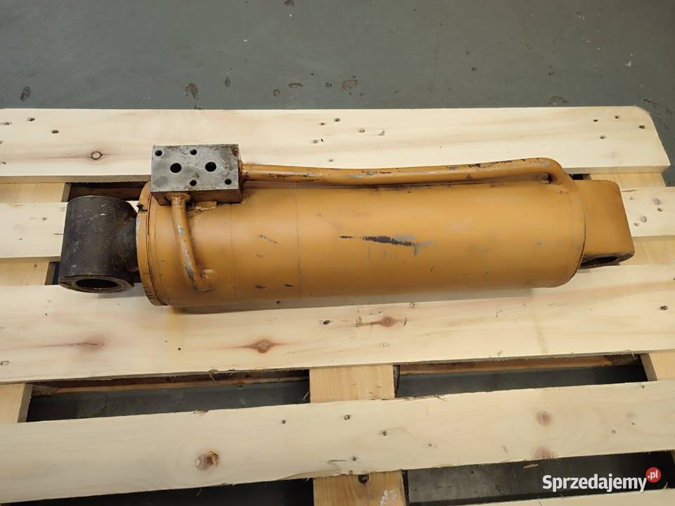 Siłownik poziomowania łyżki 252700 Manitou MLT Wilkowo