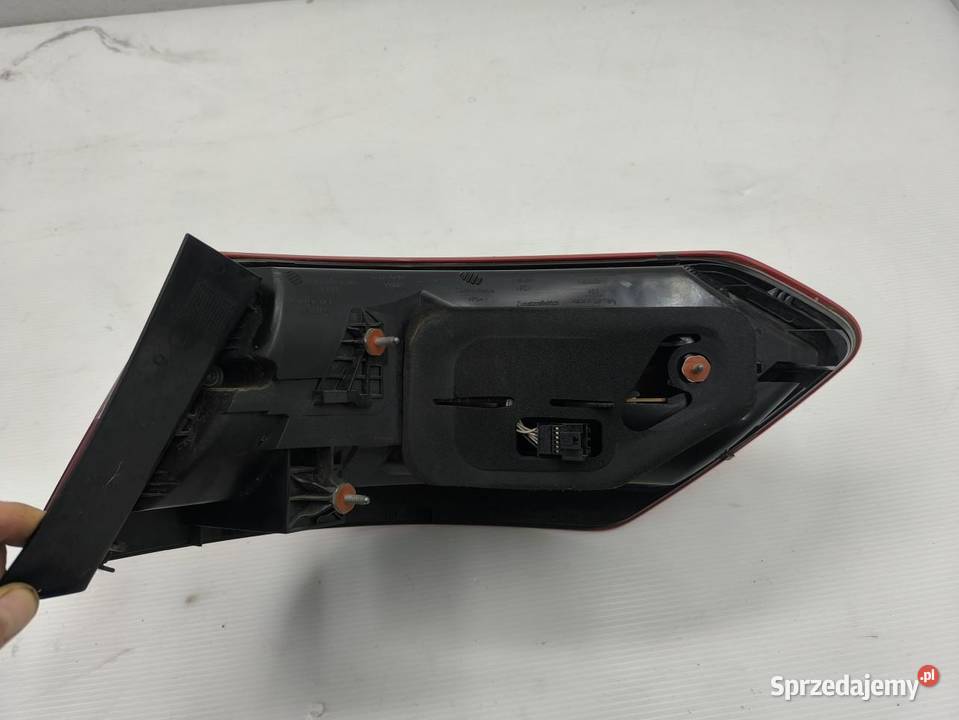 LAMPA LEWY TYŁ MERCEDES ECLASA W212 22CDI sprzedam