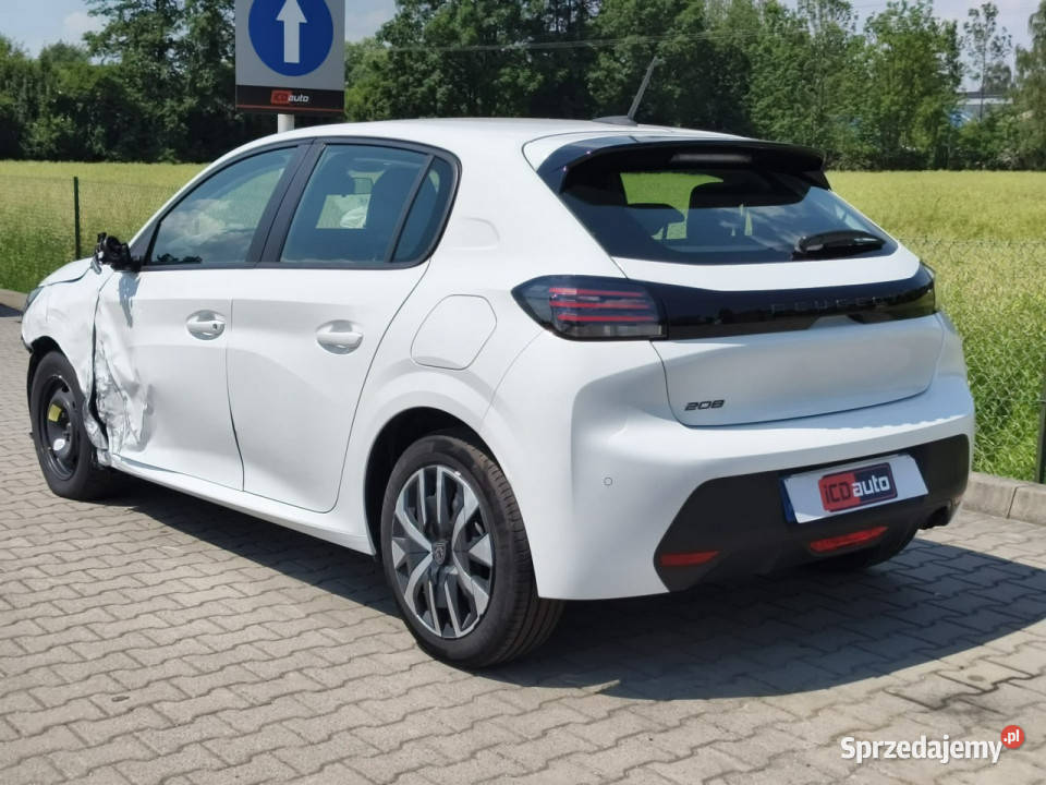 Peugeot 208 lifcie 12 benzyna 75 niski przebieg benzyna Kęty