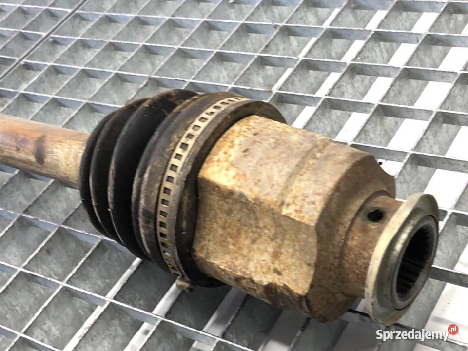 PÓŁOŚ PRAWY PRZÓD SUBARU IMPREZA II 20 125 0008