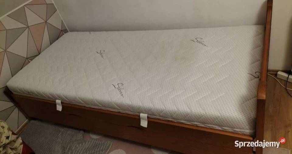 Łóżko jedno osobowe drewno skrzynia na pościel z Toruń