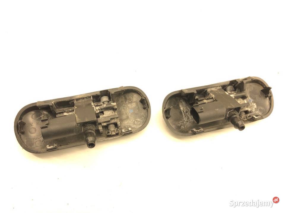 DYSZE SPRYSKIWACZY SZYB KOMPLET AUDI Q3 II osobowe