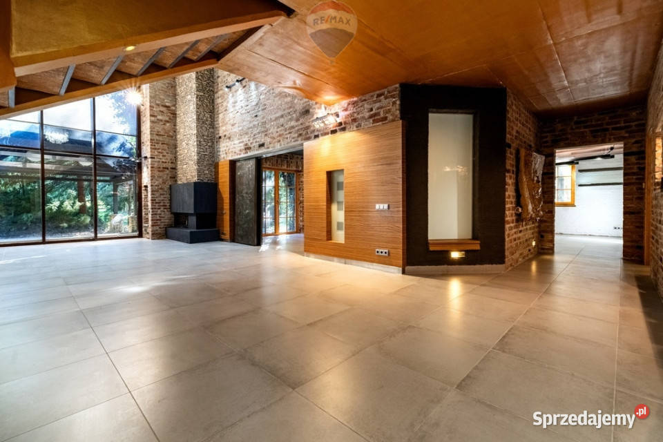 Wyjątkowa rezydencja w otoczeniu lasów Ustanów