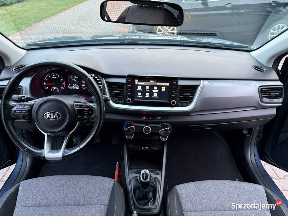 Kia Stonic Kamera cofania CarPlay Relingi Hak manualna Stonic Lipówki