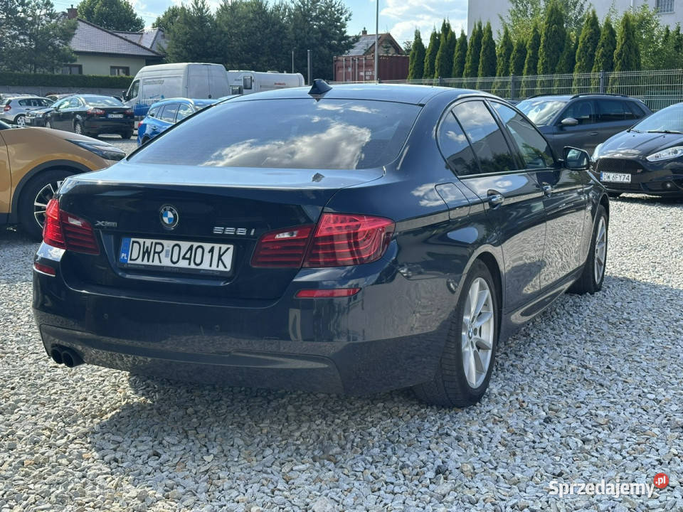 BMW 528 BMW F10 528i xDrive 245 2016r M pakiet światła do jazdy dziennej dolnośląskie Wrocław