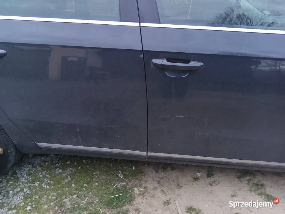 Sprzedam prawe drzwi przód i tyl Lubaczów