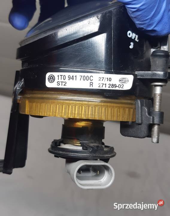 HALOGEN PRAWY PRZÓD VW TOURAN CADDY GOLF V EOS osobowe Mielęcin