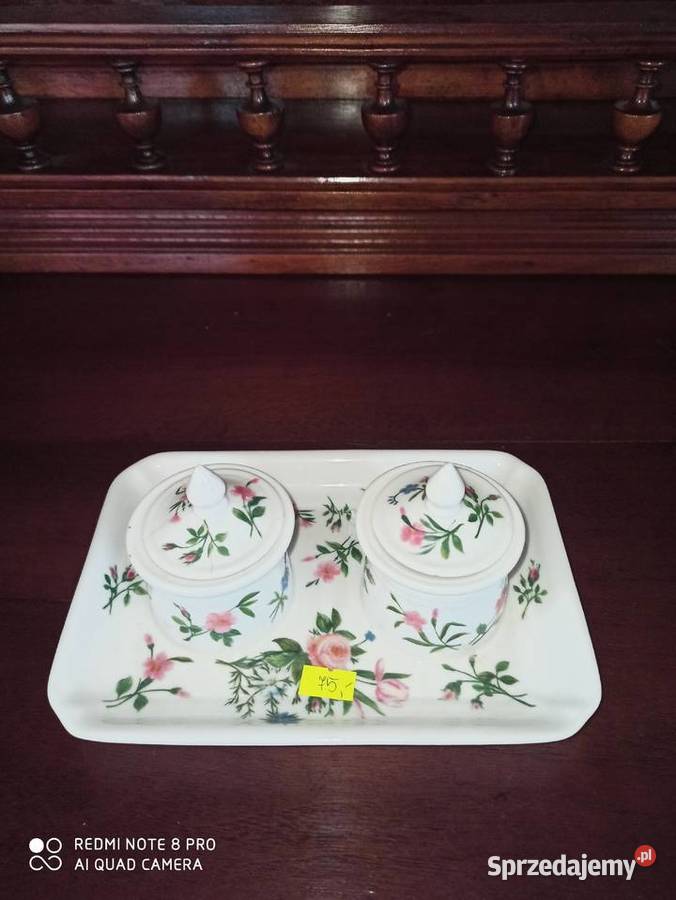 Biała porcelana przyprawnik Z chabrami i różami Gdańsk
