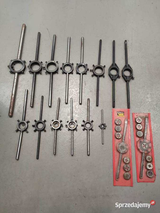 Zestaw ok 60 narzynek różnych rozmiarów Produkcja Warszawa
