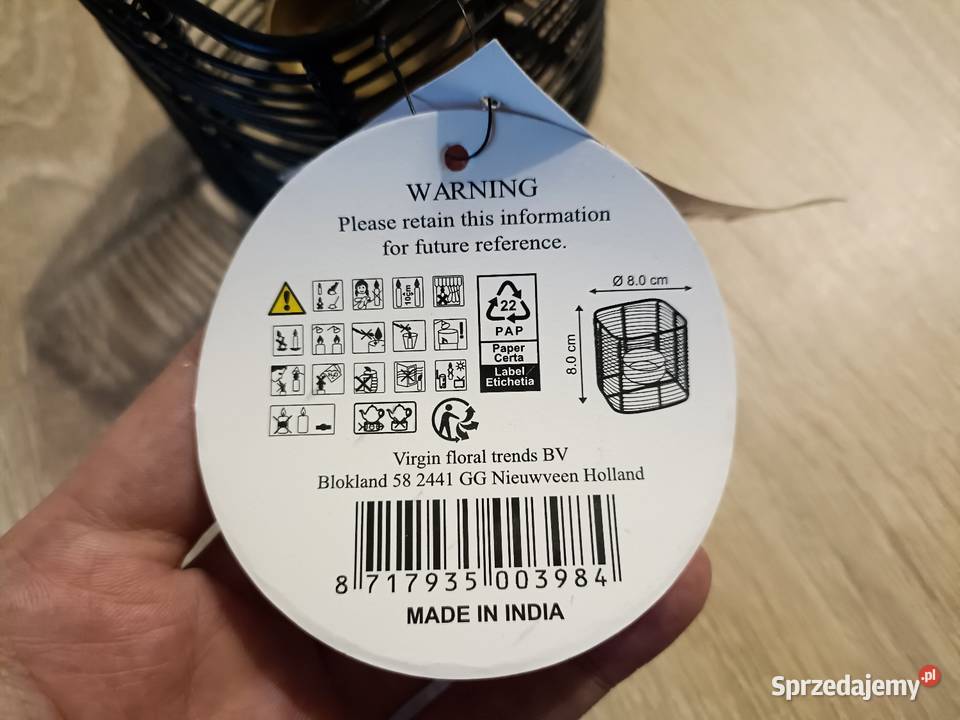 Świecznik na tealighty 8 x 8 czarnyzłoty Świeczniki Kwidzyn