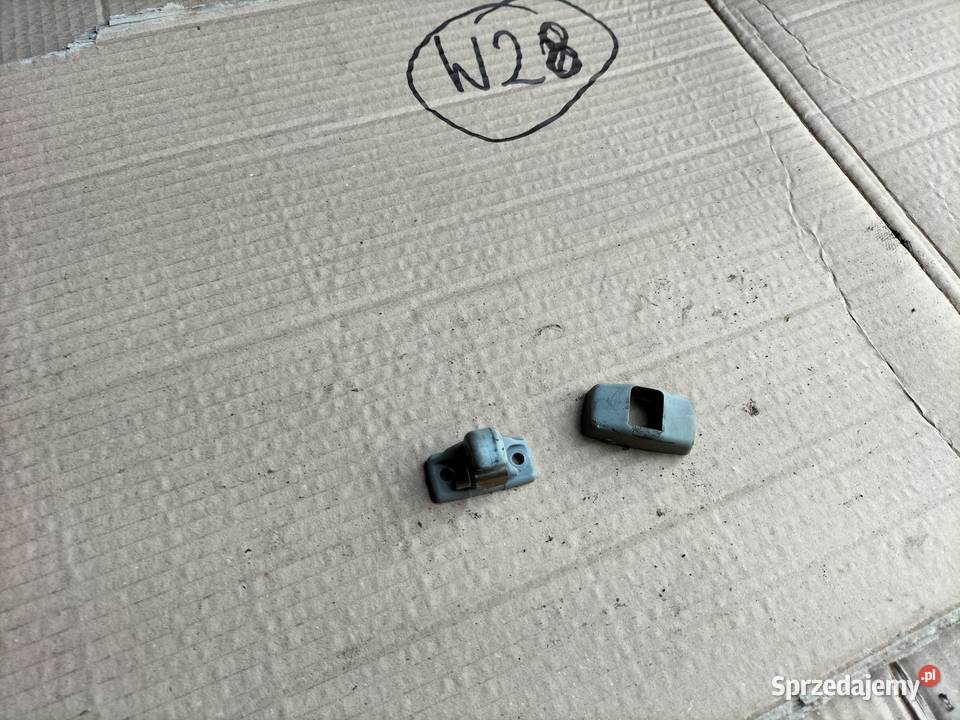 AUDI 80B4 80 B4 UCHWYT DASZKA OSŁONY Kamień-Kolonia