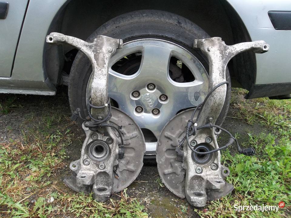 Audi A4 B6 B7 zwrotnica przód 8E0407242B Iława