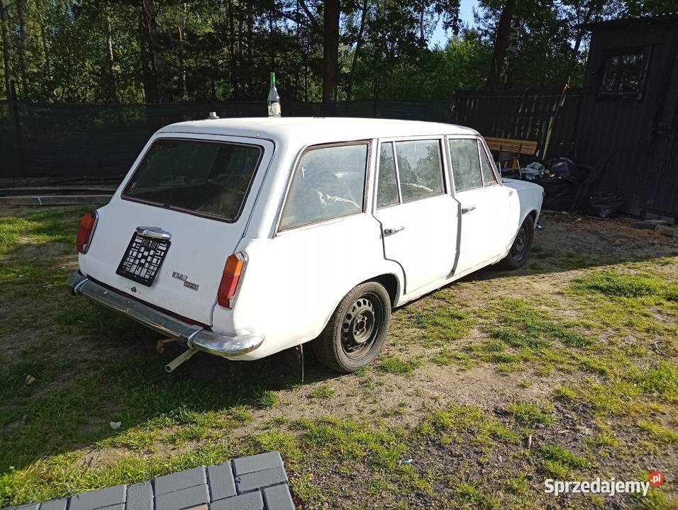 Fiat 124 Familiare włoski z dokumentami polskimi uszkodzony