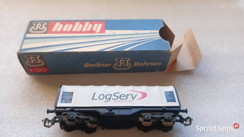 Wagon towarowy Shimmns LogServ firmy KUEHN Kraków