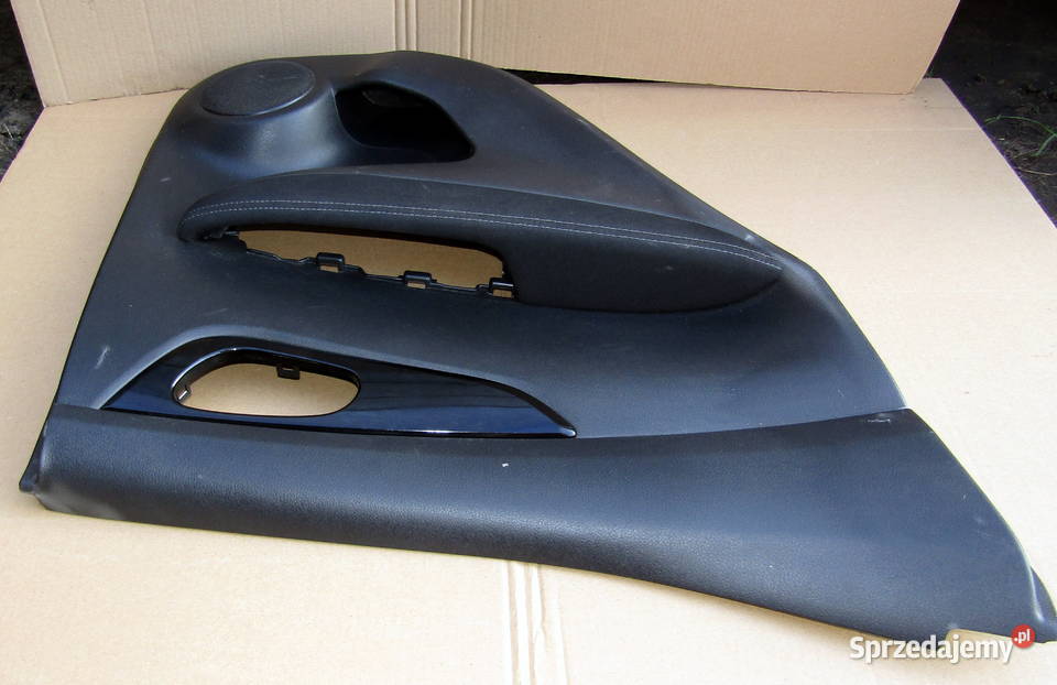 BOCZEK TAPICERKA DRZWI TYLNYCH LEWY PRAWY NISSAN Części samochodowe Mysłaków