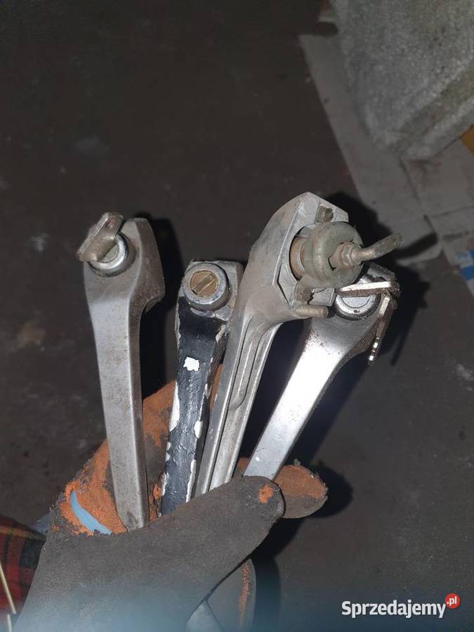 Zamki klamki do drzwi Wartburg z kluczami Warszawa