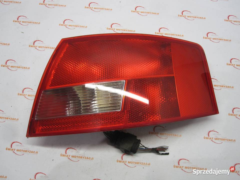 AUDI A4 B6 II 03r lampa prawa tył 157674 Kielce