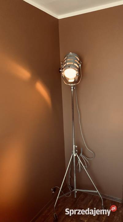 Lampa teatralno filmowa z okresu PRL Vintage Antyki, Sztuka, Kolekcje Poznań