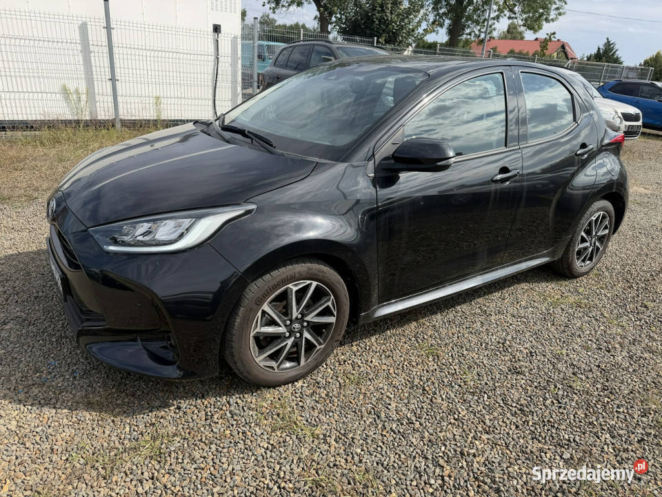 Toyota Yaris hybryda automat kamera gwarancja IV czarny