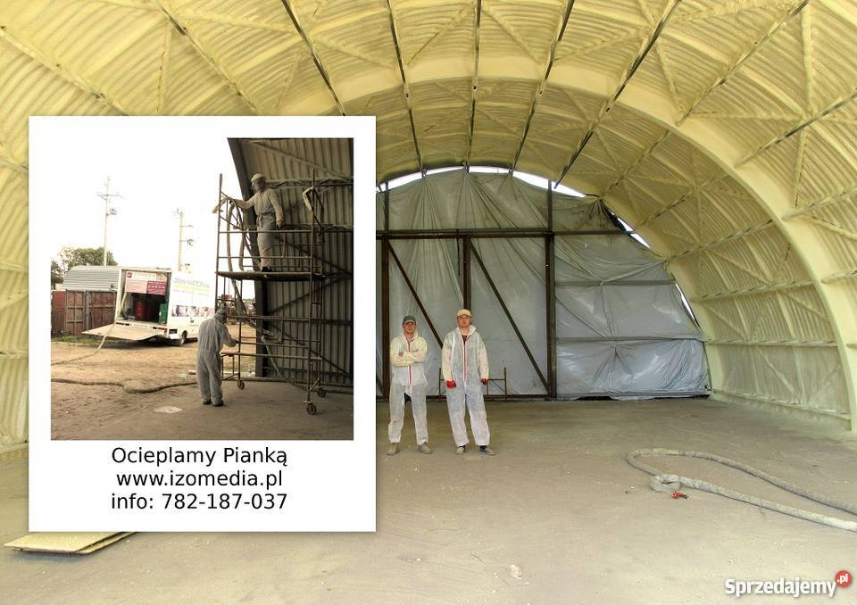 izolacja poddasza piankąocieplenie pianką usługi budowlane