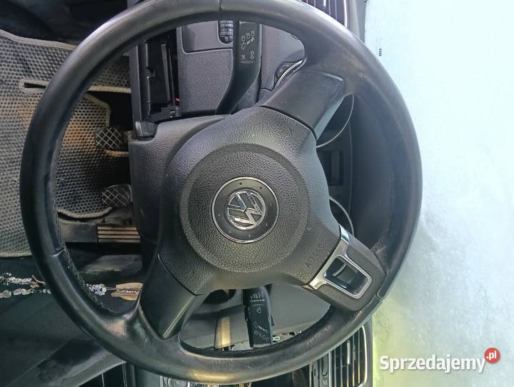 Kierownica 3 ramienna skórzana z poduszką golf 6 Wąwolnica sprzedam