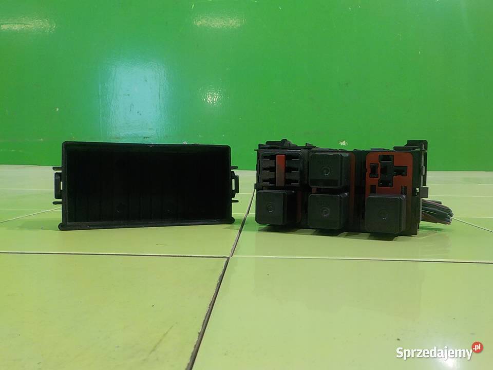 DODGE CALIBER 20 B 08r 5D skrzynka bezpiecznikow Suków