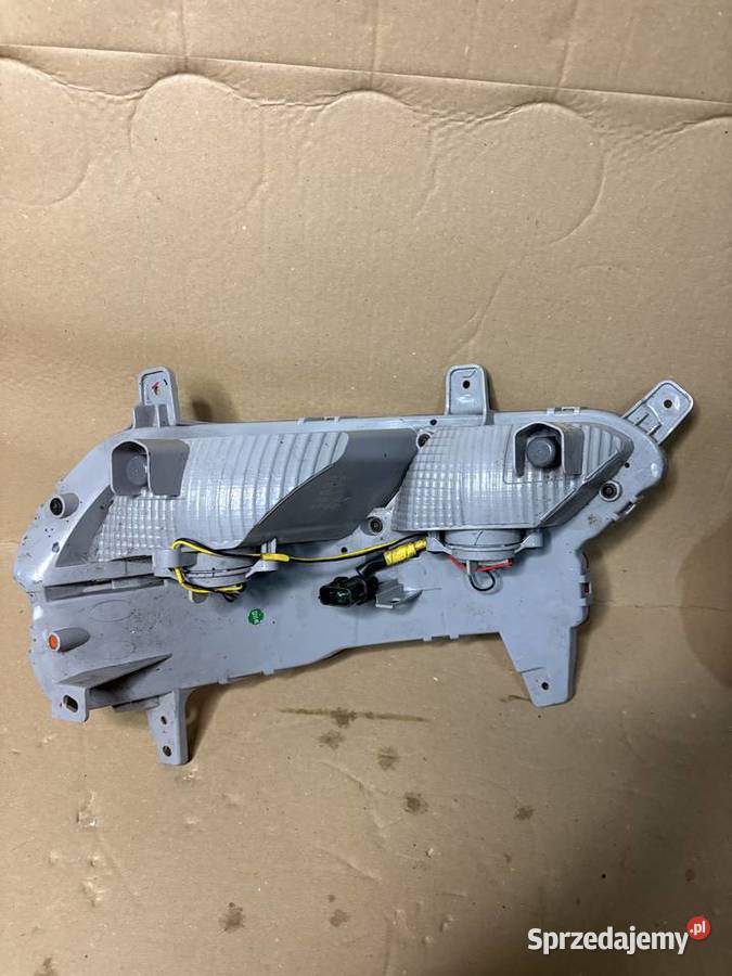 KIA SPORTAGE 4 IV LIFT 18 LAMPA PRAWA LEWA TYŁ Części samochodowe Jabłonna