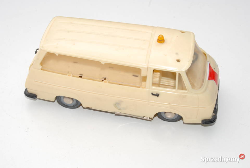 Stara zabawka samochód Skoda 1203 karetka antyk