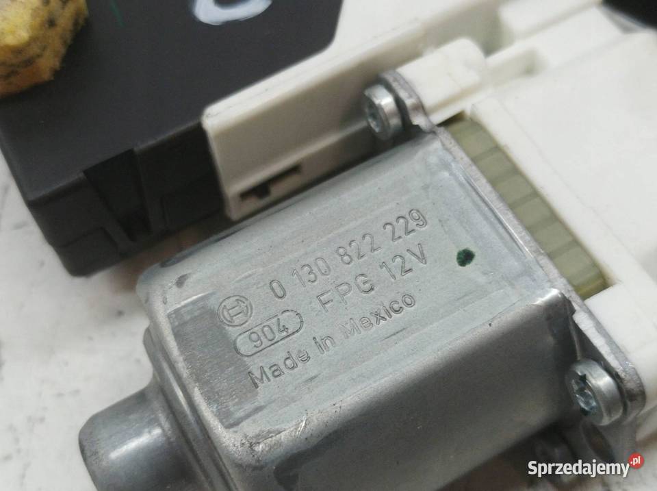 MECHANIZM SZYBY PRAWY PRZÓD 5C6837462K VW
