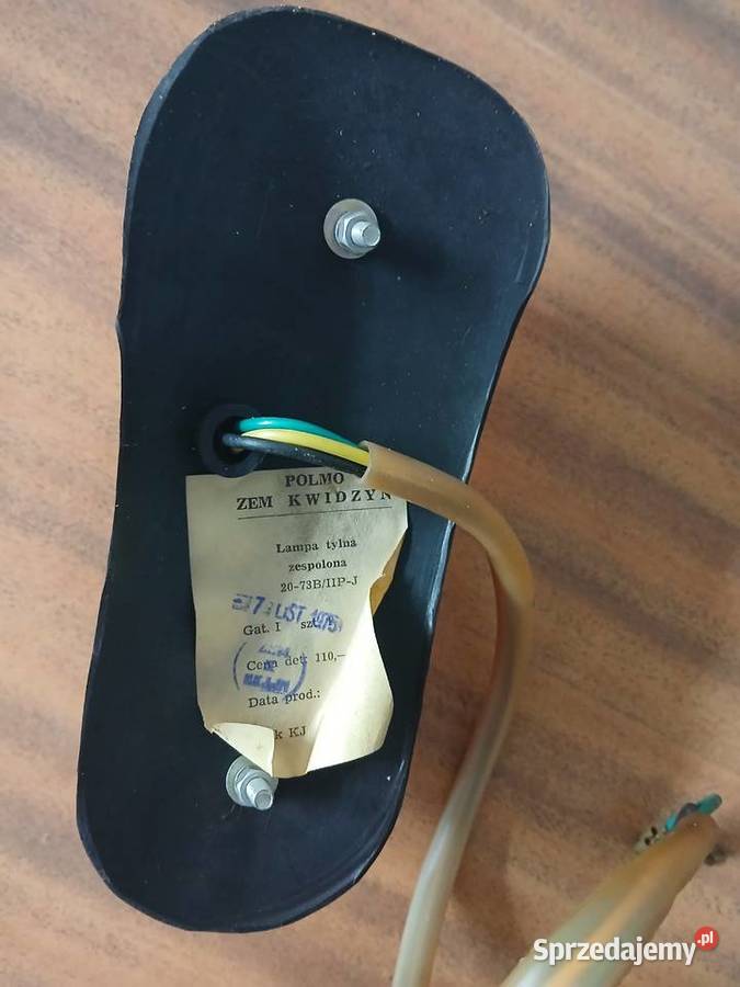Syrena lampa tylna NIEUŻYWANA Oświetlenie sprzedam
